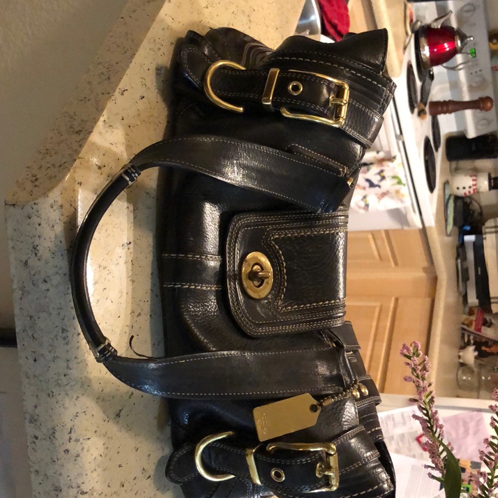 A vintage, classic, Coach!